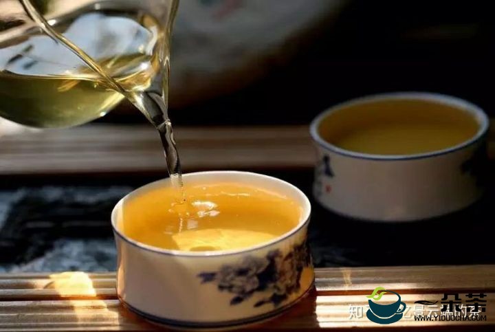 如何从普洱茶的茶汤来鉴别其品质？