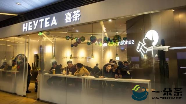新式茶饮加速布局新零售，为了声量还是销量？