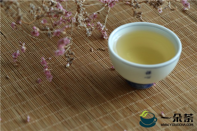 普洱茶投资分析：百元以内不可能有名山古寨 茶样除外
