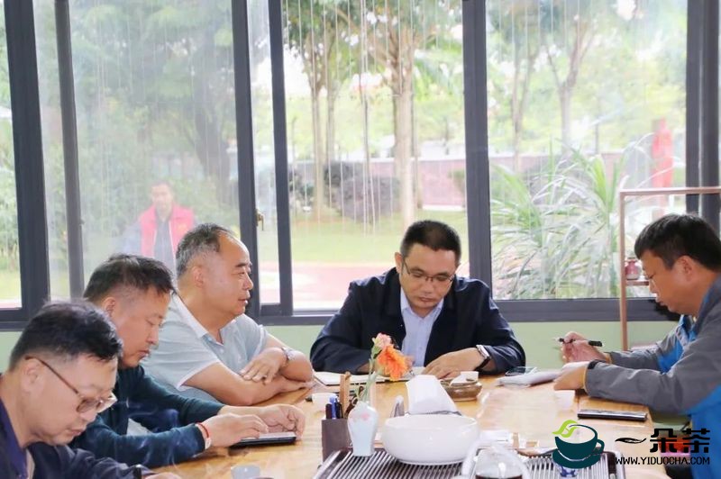 勐海县茶叶与绿色食品产业发展中心林松主任一行到我会调研