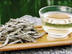 喝白茶能不能减肥 白茶有减肥功效吗