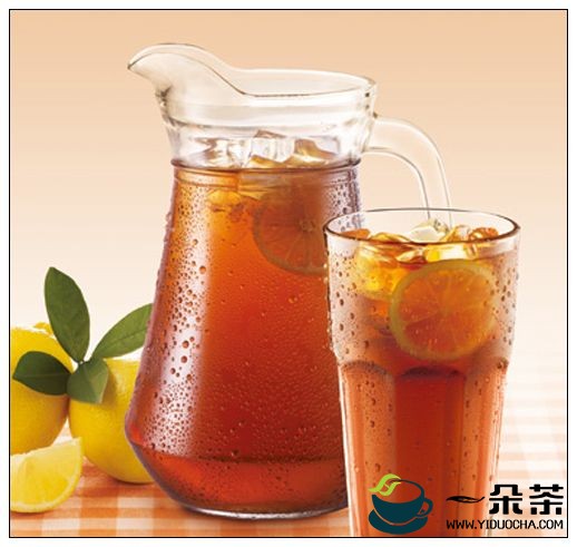 柠檬红茶具有哪些功效|红茶加柠檬的功效(红茶加柠檬泡水喝有什么作用与功效)