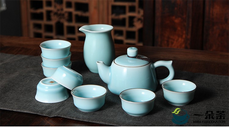 当代瓷器茶具收藏价值渐渐被发现(瓷器茶具特点)