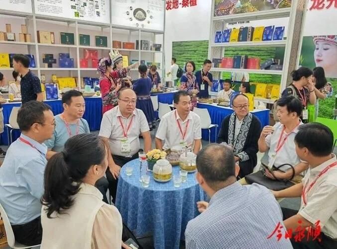 永顺莓茶参加2023年湖南省第十五届茶业博览会擦亮古莓茶金字招牌