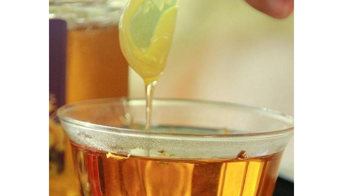 白茶可以加蜂蜜吗 可以放冰箱保存吗